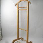 601 3067 VALET STAND